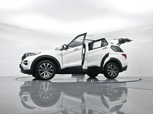 Used 2022 Ford Explorer ST image 52