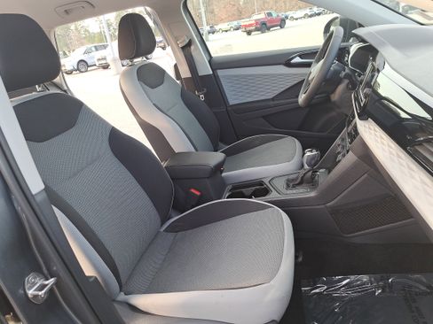 Certified 2022 Volkswagen Taos S w/ IQ Drive S Package image 10