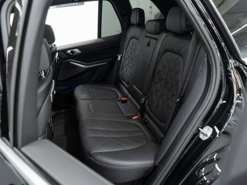 Used 2025 BMW X5 xDrive40i w/ Climate Comfort Package AWD/4WD image 36