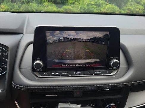 New 2025 Nissan Rogue SV w/ SV Premium Package image 11