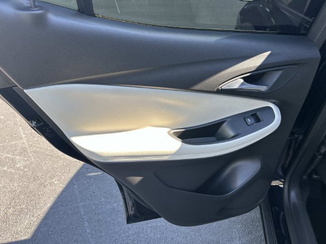 Used 2020 Buick Encore GX Essence FWD image 19