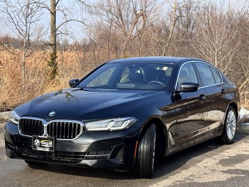 Certified 2022 BMW 530i xDrive 530i xDrive w/ Premium Package image 3