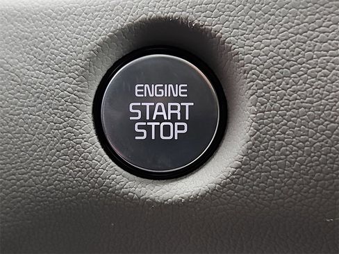 Certified 2025 Kia Sorento S w/ Panoramic Sunroof Package image 23