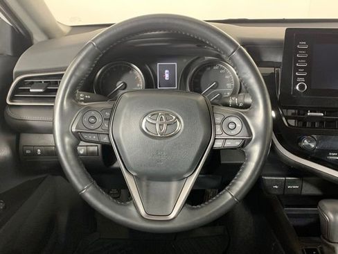 Used 2023 Toyota Camry SE image 17