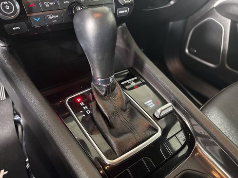 Used 2025 Jeep Compass Latitude w/ Sun & Sound Group image 18