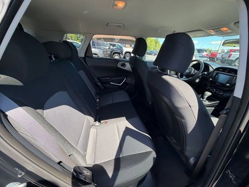 Used 2021 Kia Soul LX FWD image 23