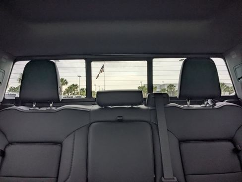 Used 2025 GMC Sierra 1500 Denali w/ Denali Reserve Package AWD/4WD image 17