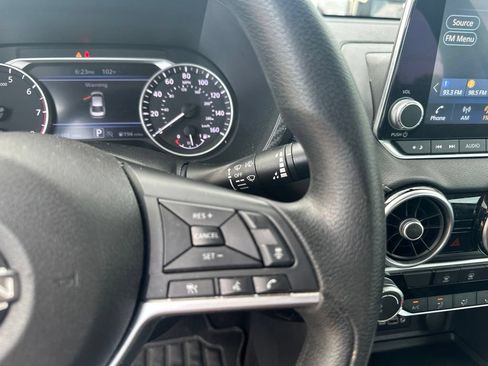 Used 2024 Nissan Sentra SV FWD image 19