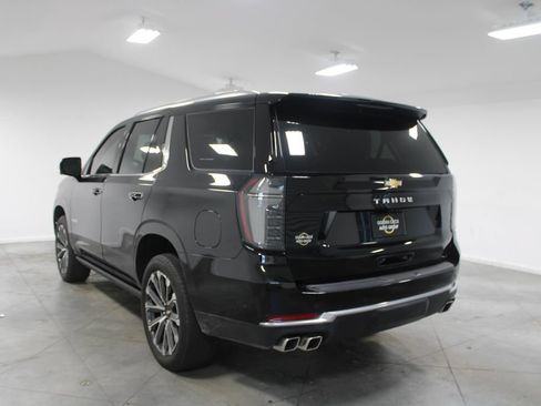 Used 2025 Chevrolet Tahoe High Country AWD/4WD image 7