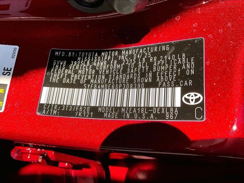 Certified 2025 Toyota Corolla LE image 31