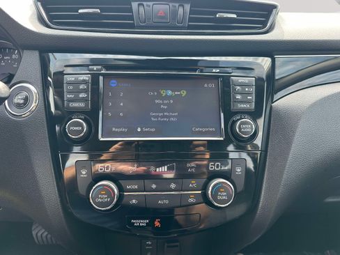 Used 2018 Nissan Rogue Sport SL w/ SL Premium Package AWD/4WD image 9