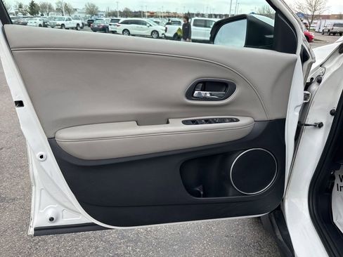 Used 2016 Honda HR-V EX-L image 29