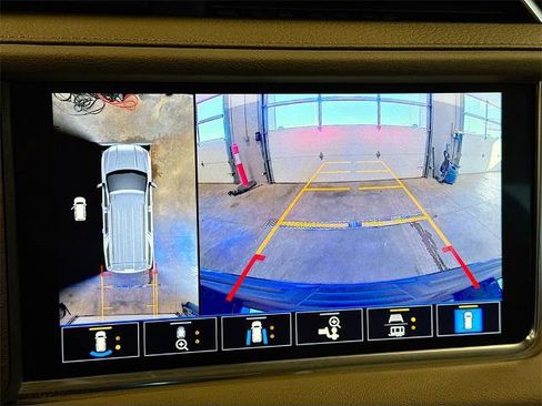 Used 2021 GMC Yukon Denali image 12