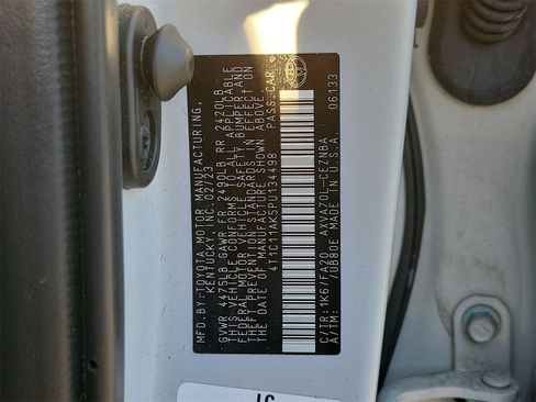 Used 2023 Toyota Camry LE image 31