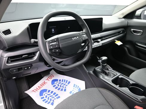 New 2026 Kia K4 LXS image 13