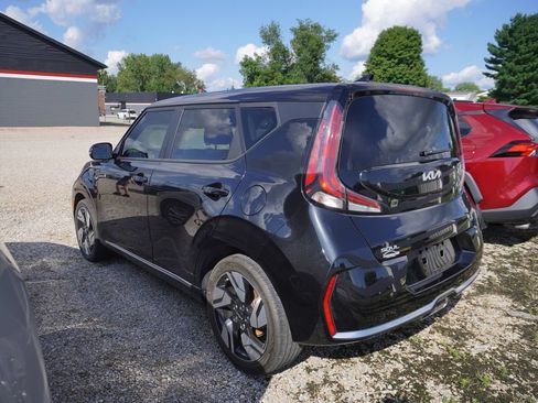 Used 2024 Kia Soul GT-Line FWD image 5