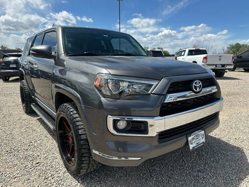 Used 2016 Toyota 4Runner Limited AWD/4WD image 2