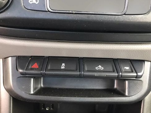 Used 2019 Chevrolet Colorado W/T w/ WT Convenience Package AWD/4WD image 22