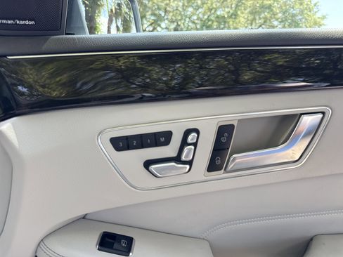 Used 2014 Mercedes-Benz E 350 Sedan image 26