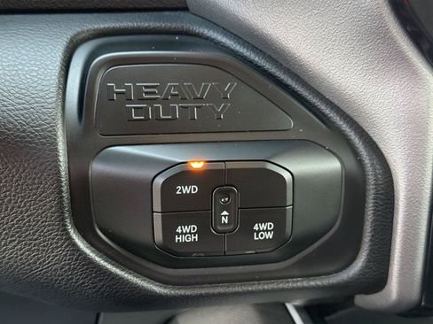 Used 2025 RAM 3500 Laramie w/ Night Edition AWD/4WD image 31