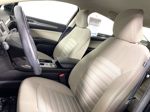 Used 2018 Ford Fusion S FWD image 15