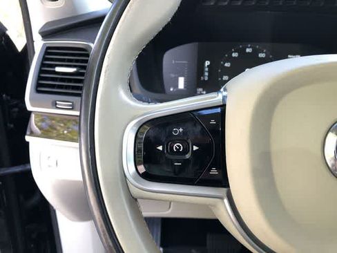 Used 2019 Volvo XC90 T5 Momentum w/ Protection Package Premier FWD image 22