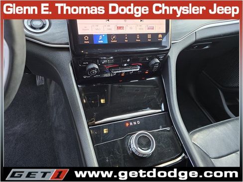 Used 2023 Jeep Grand Cherokee Limited w/ Black Appearance Package image 18