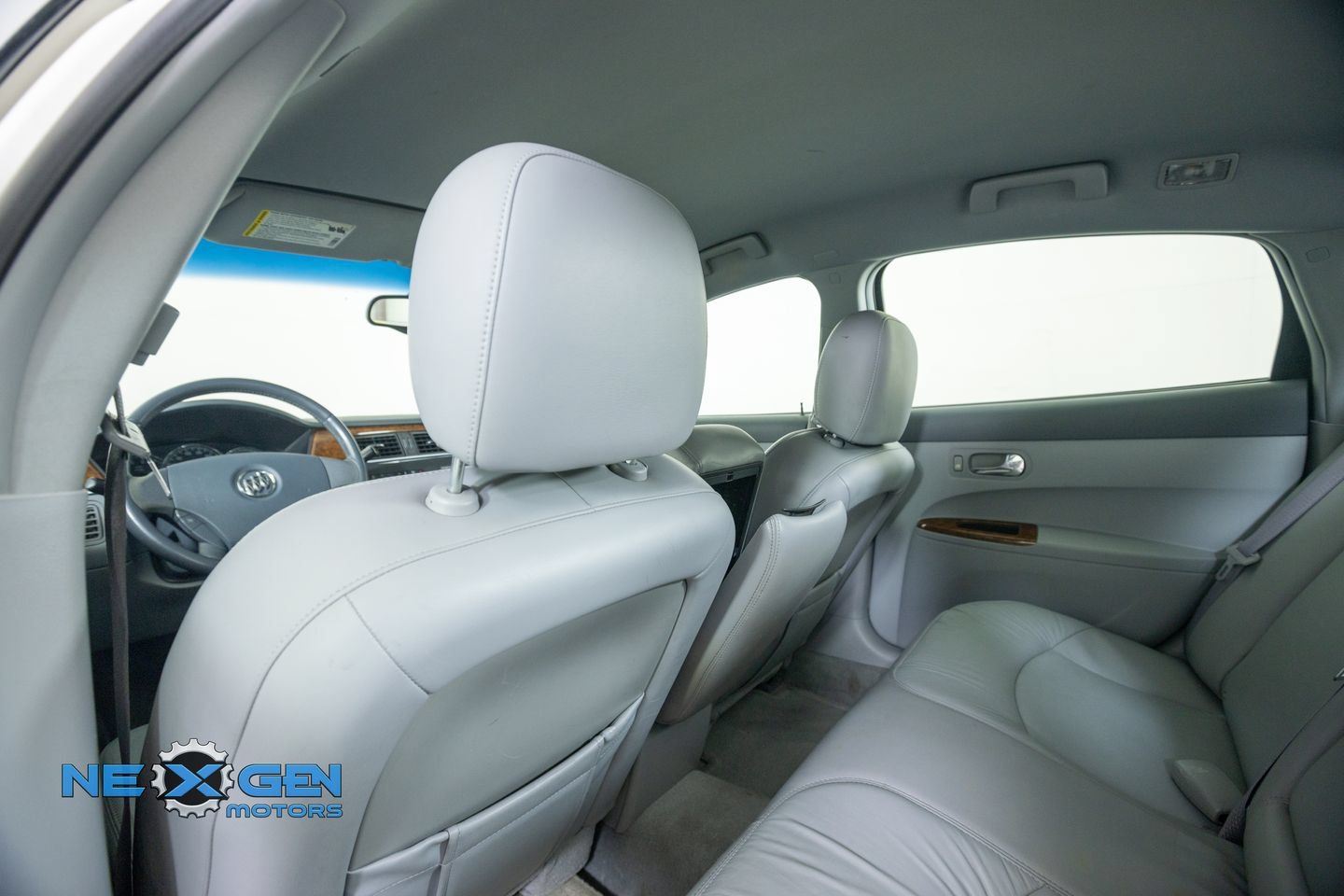 Used 2006 Buick LaCrosse CXL w/ Chrome Appearance Package FWD image 24