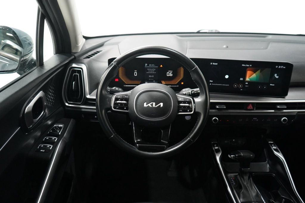 Used 2024 Kia Sorento S AWD/4WD image 16