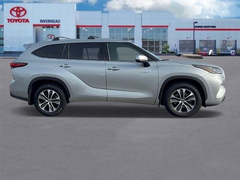 Certified 2021 Toyota Highlander XLE image 4