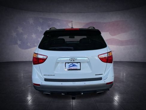 Used 2012 Hyundai Veracruz Limited w/ Entertainment Pkg image 4