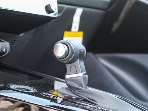 New 2025 Kia Niro EX image 24