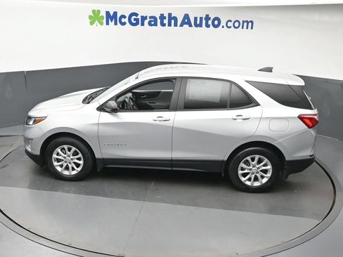 Used 2021 Chevrolet Equinox LS w/ LS Convenience Package AWD/4WD image 24