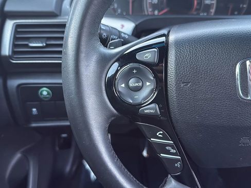 Used 2016 Honda Accord EX-L image 25
