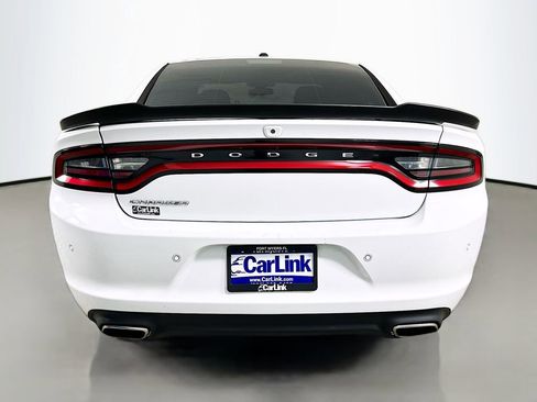 Used 2020 Dodge Charger SXT RWD image 7