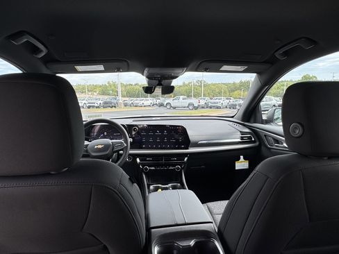 New 2026 Chevrolet Traverse LT w/ Driver Confidence Package image 11