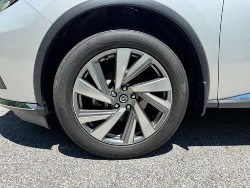 Used 2019 Nissan Murano SL AWD/4WD image 2