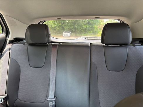 Used 2025 Buick Encore GX Preferred FWD image 37