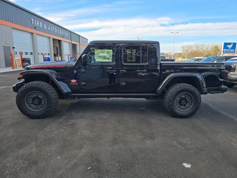 Used 2020 Jeep Gladiator Rubicon image 2