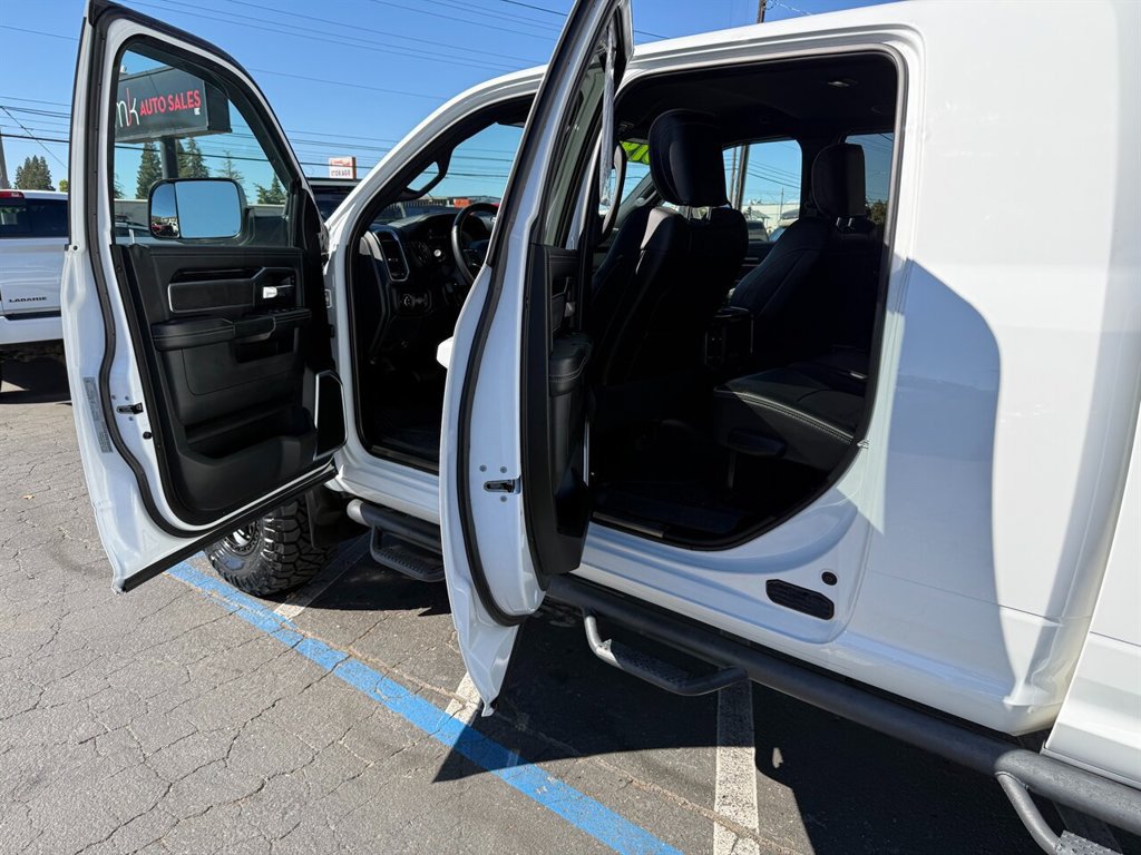 Used 2021 RAM 2500 Laramie w/ Night Edition AWD/4WD image 11