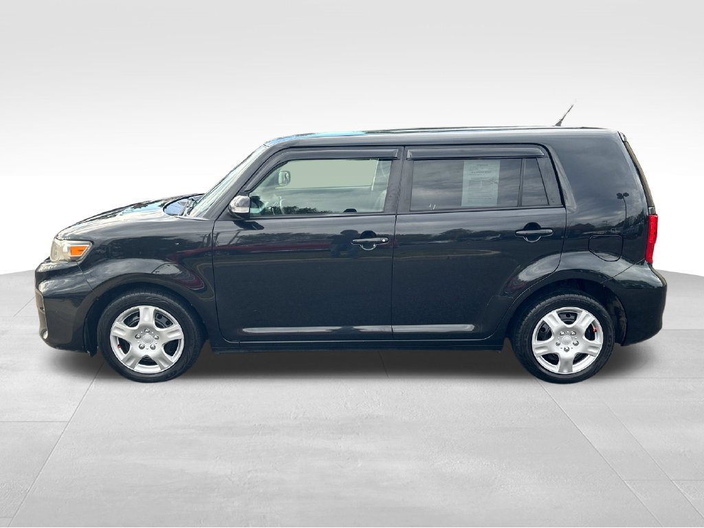Used 2014 Scion xB FWD image 4