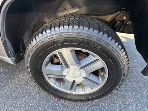 Used 2007 Chevrolet TrailBlazer LS w/ Skid Plate Package image 8