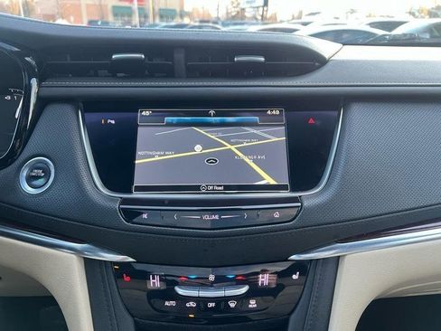 Used 2018 Cadillac XT5 Luxury w/ Driver Awareness Package image 15