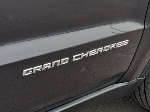 Used 2014 Jeep Grand Cherokee Limited AWD/4WD image 28
