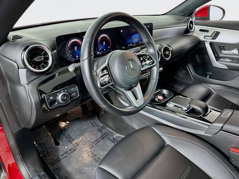 Used 2020 Mercedes-Benz CLA 250 w/ Premium Package image 9