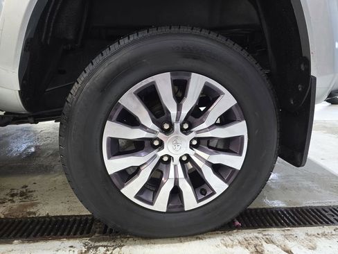 Certified 2022 Toyota Tacoma Limited image 38