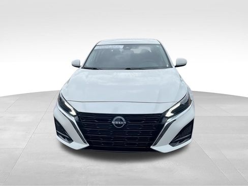 Used 2023 Nissan Altima 2.5 SV FWD image 3