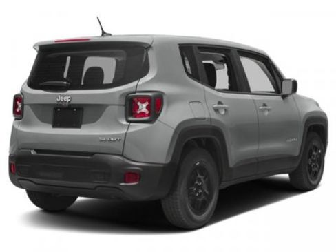 Used 2018 Jeep Renegade Altitude image 2