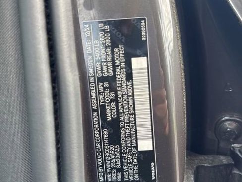 Used 2025 Volvo XC60 B5 Plus AWD/4WD image 28