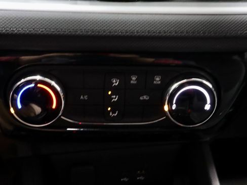 Used 2024 Chevrolet TrailBlazer LT image 29